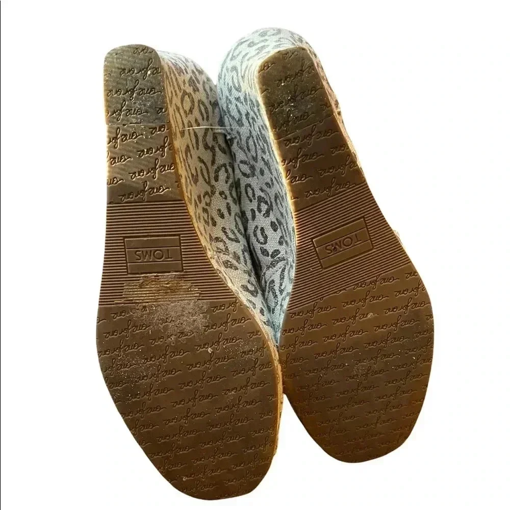 TOMS Snow Leopard Print Peep-Toe Wedge - Picture 4 of 6